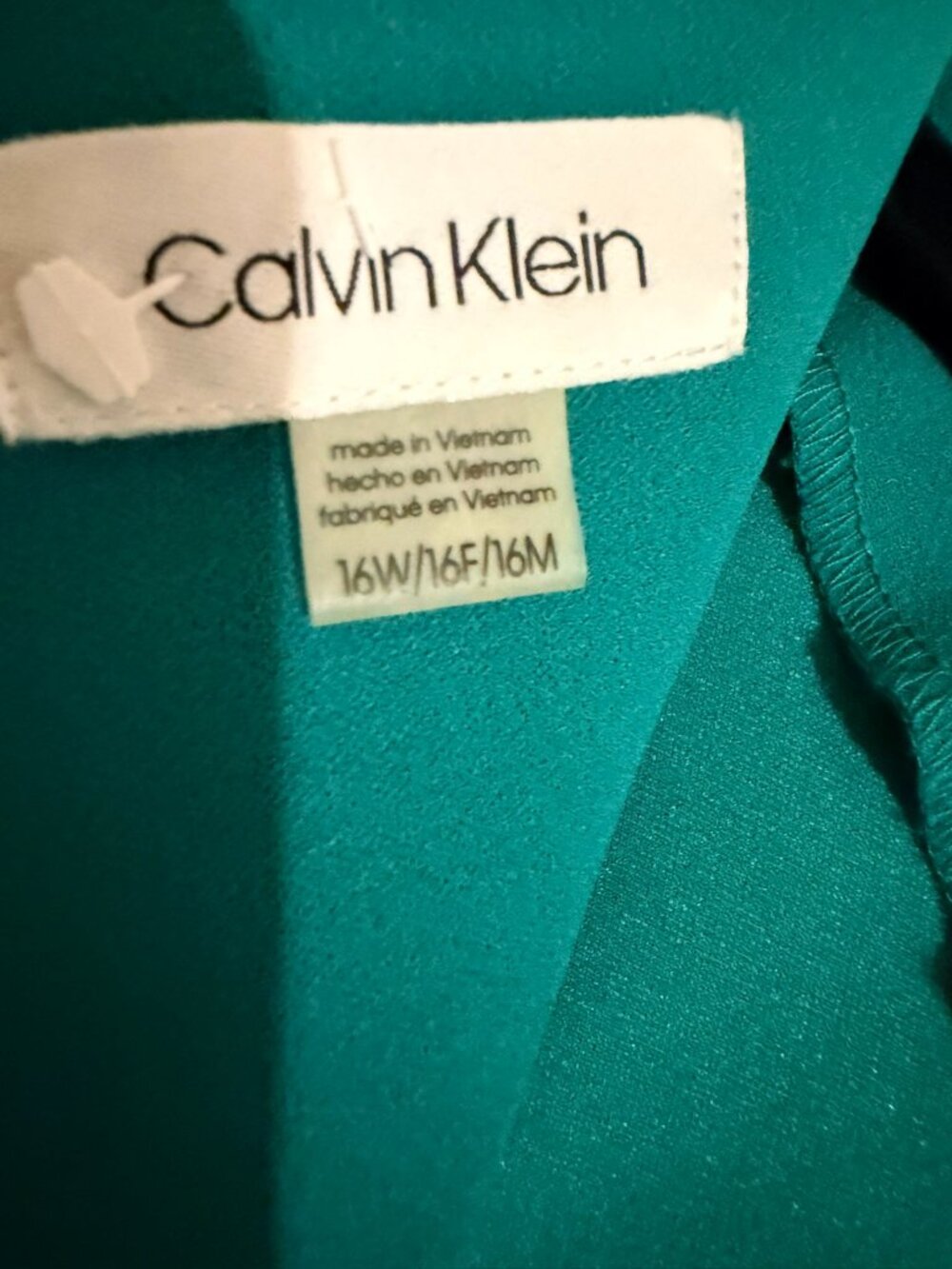 Calvin Klein Green crepe material dress - Picture 3 of 3